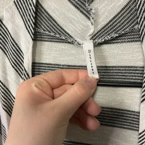 Discreet Striped Open Front Cardigan Draped Lightweight Long Sleeve - Picture 5 of 5